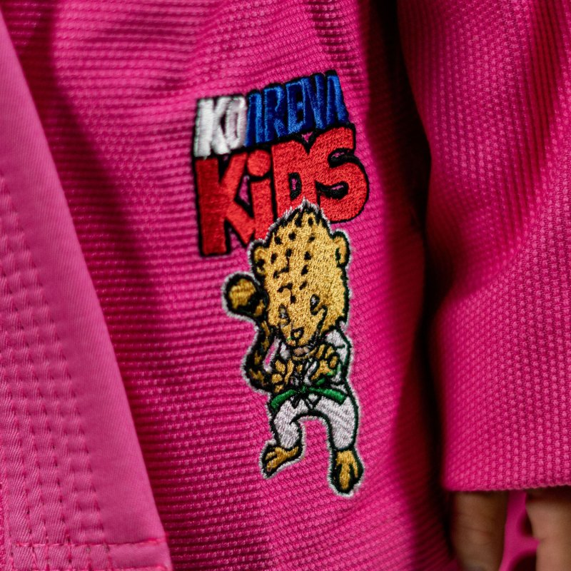 KOARENA Chita V2 Kids BJJ Gi Rosa - Imagen 4