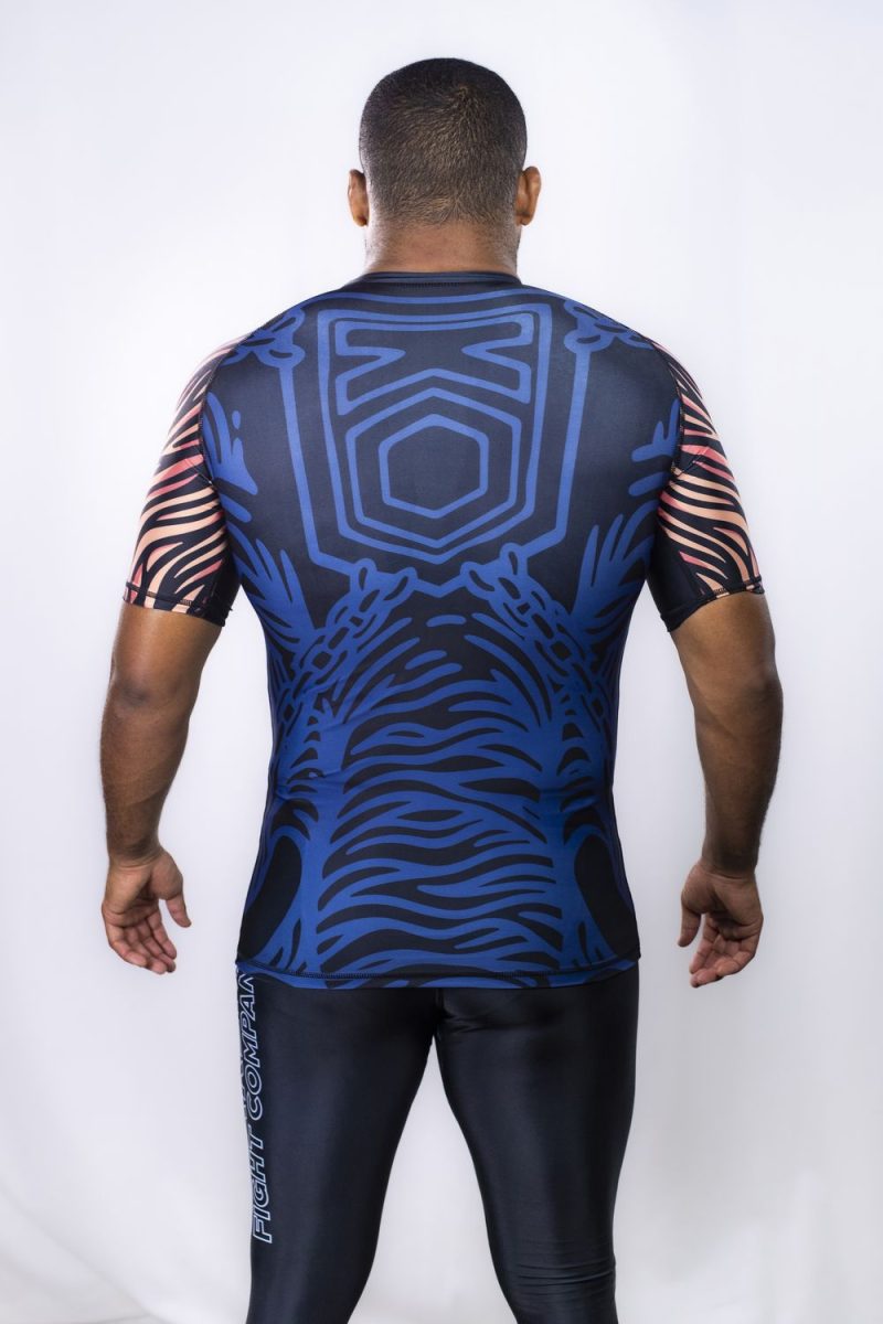 KOARENA Never Forget Rashguard SS Marron - Imagen 3