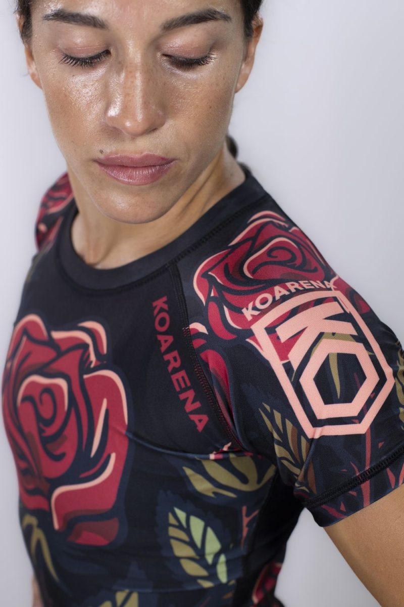 KOARENA Roses Rashguard Woman SS Negro - Imagen 3